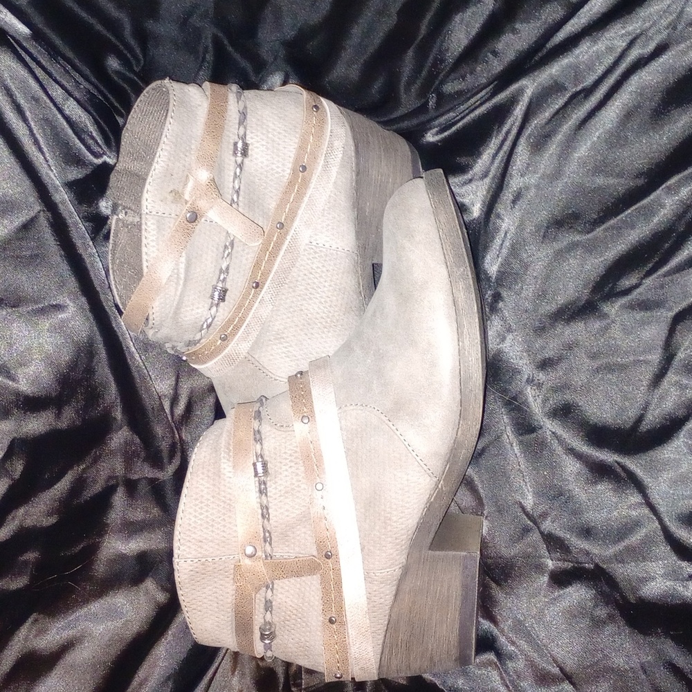 Ankle boots